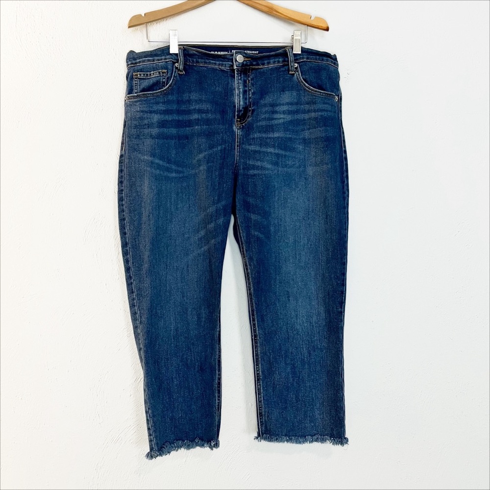 Old Navy Perfect Straight Frayed Hem Crop Jeans